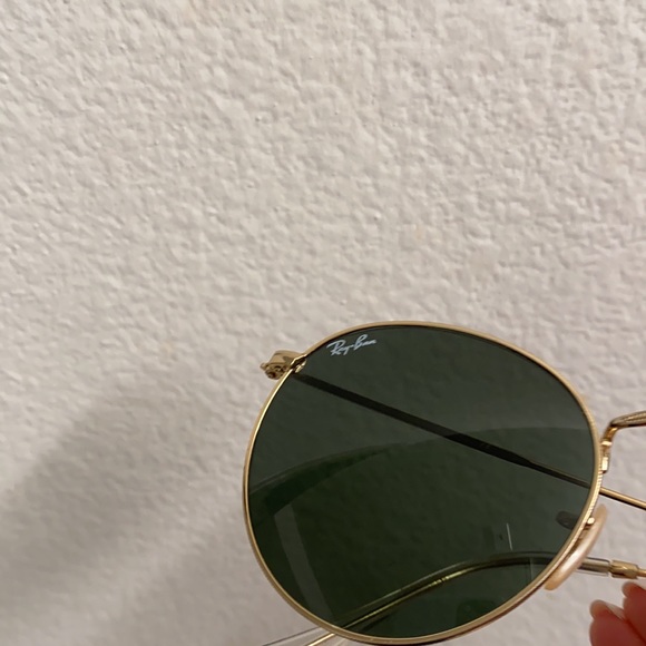 Ray ban great condition sunglasses - Picture 8 of 8